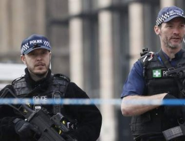 Αντιτρομοκρατική επιχείρηση με συλλήψεις και μία τραυματία στο Λονδίνο